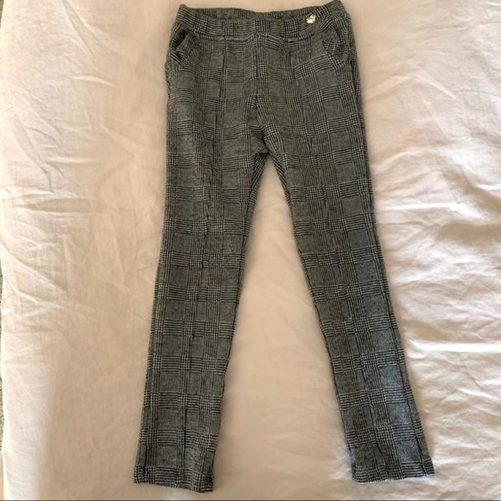 black and white plaid pattern leggings 5